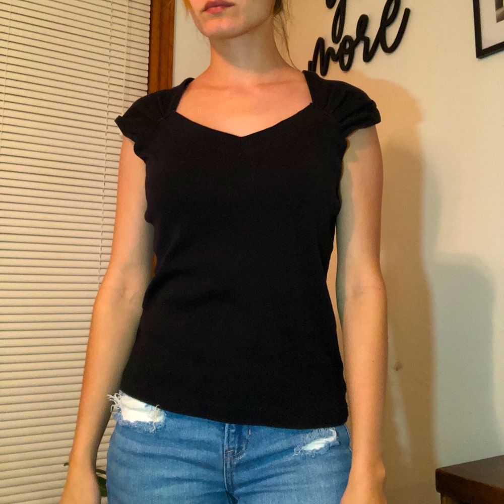 simple black top